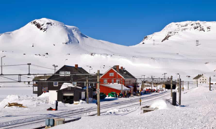 How cross-country skiing in Norway became a chilling page-turner | Norway holidays 3 Finse railway station.