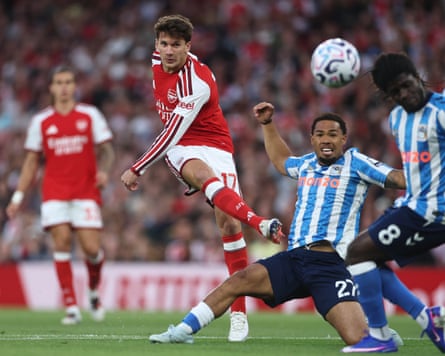 The Arsenal winger Christos Tzolis takes a right-footed shot during his team's Premier League match at home to Coventry.