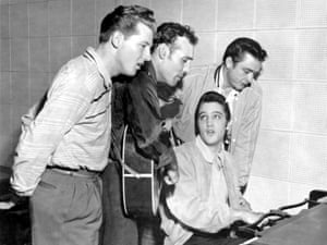 Jam session at Sun Studios with the Million Dollar Quartet, Jerry Lee Lewis, Carl Perkins, Elvis Presley andJohnny Cash, December 1956