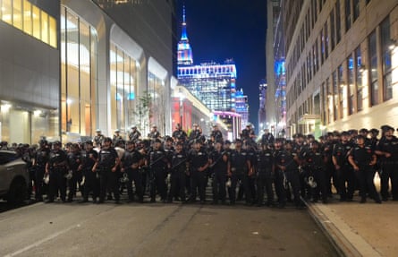 NYPD riot squads and mounted horse units deployed across streets to disperse the New York Knicks fans who flooded the streets, caused chaos after the Knicks’ victory Saturday night.