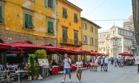 Pisa adalah tempat yang tepat untuk menjelajahi Tuscany.