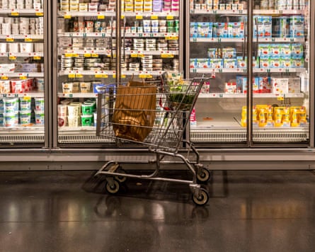 A trolley in a supermarket in New York, 2023.