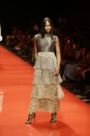 Gold dust Lanre Dasilva Ajayi showcased her AW18 collection ‘Grandeur Masterpiece’, an array of dresses in gold and bronze hues.