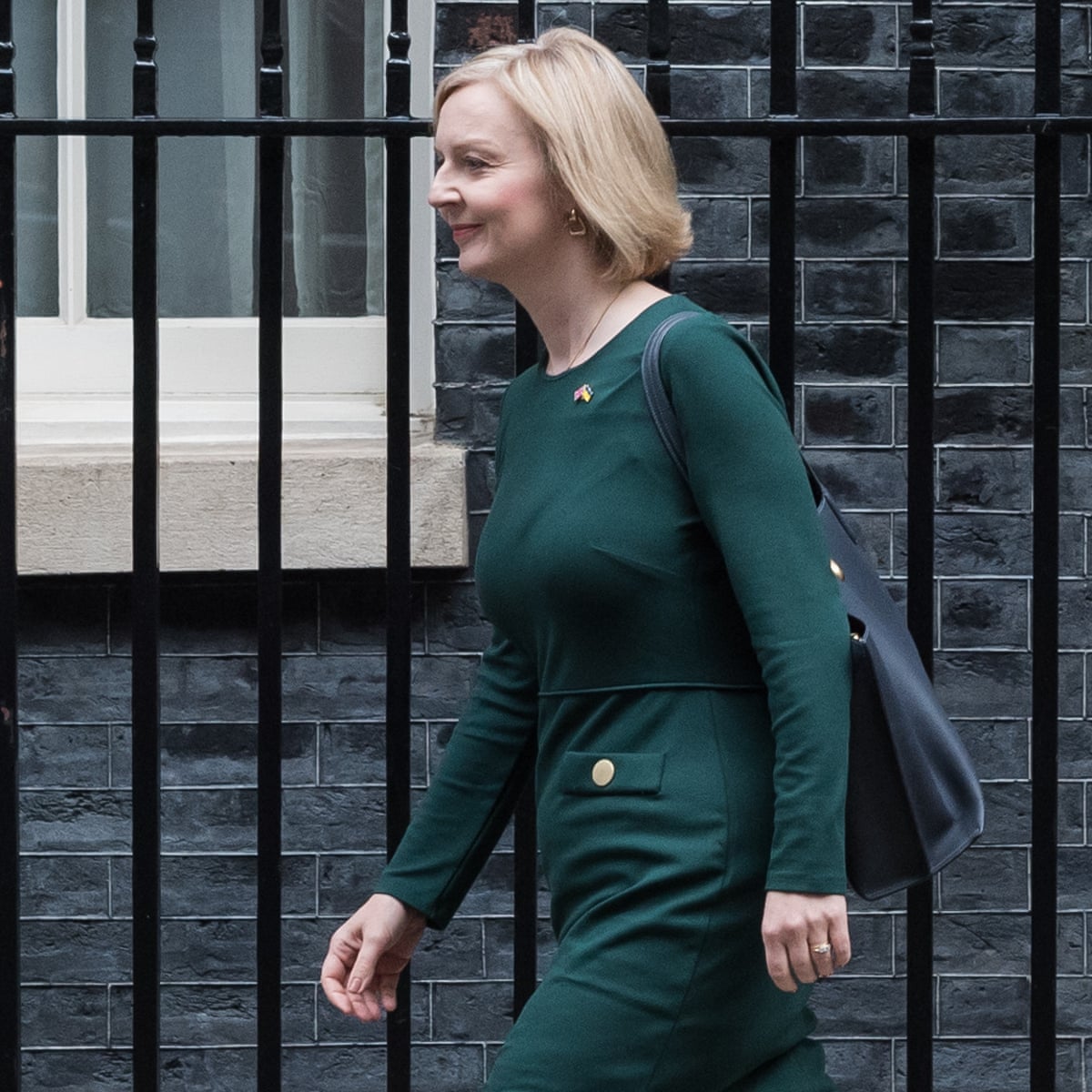 liz truss green dress Liz Truss: who is the UK's new prime minister and why has she replaced Boris Johnson?