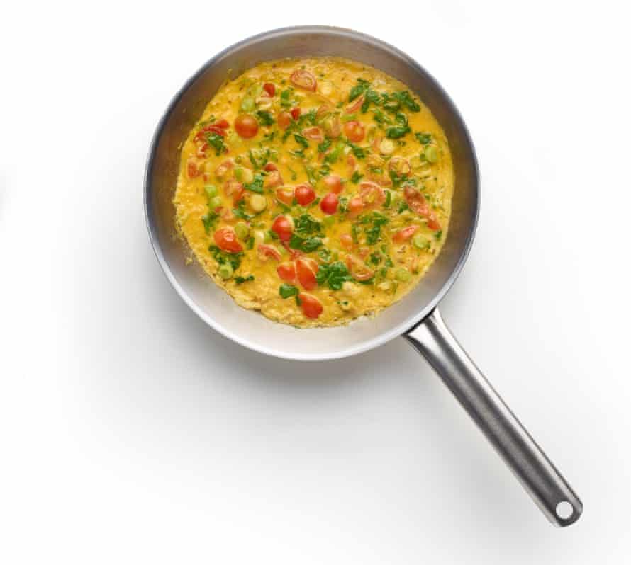 How to make the perfect masala omelette – recipe | Felicity Cloake's How to make the perfect … 6 Felicity Cloake’s perfect masala omelette 8: cook until it bubbles, then flip.