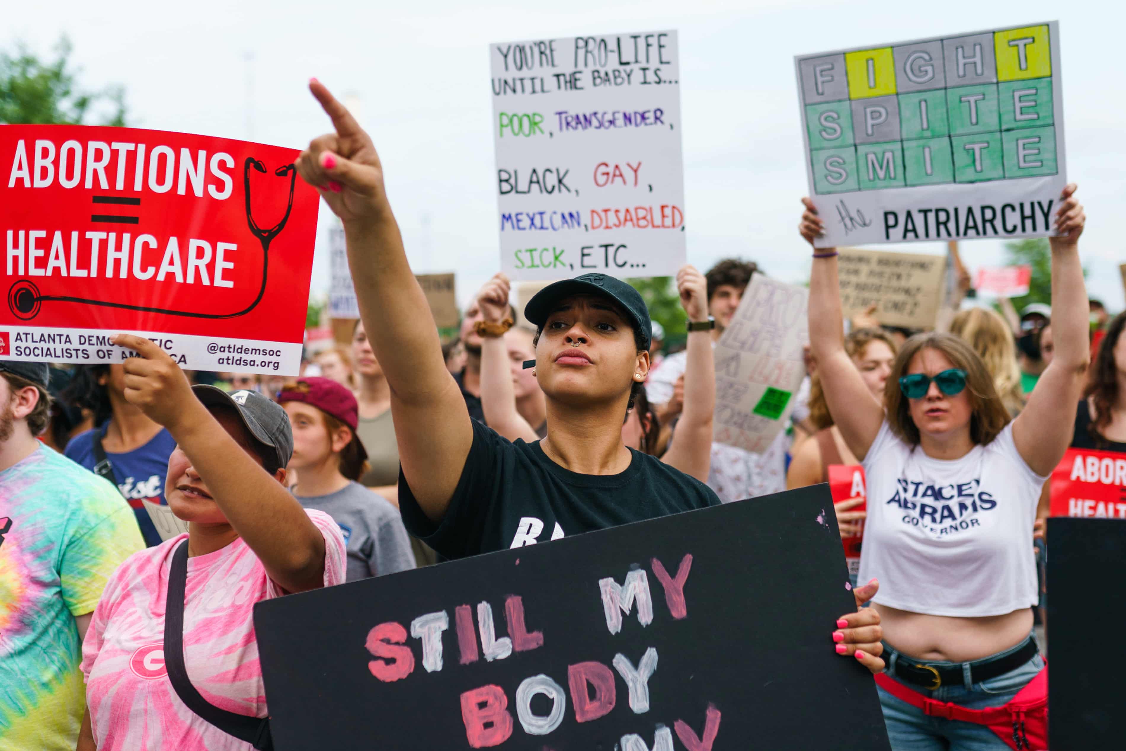 Georgia judge strikes down state’s abortion ban, allowing care to resume (theguardian.com)