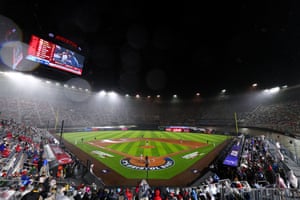 The first American or National League game ever played in Tennessee will eclipse the previous paid attendance record of 84,587, set on 12 September 1954, when Cleveland Stadium hosted the New York Yankees.