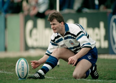 Jon Callard of Bath lines up a kick.