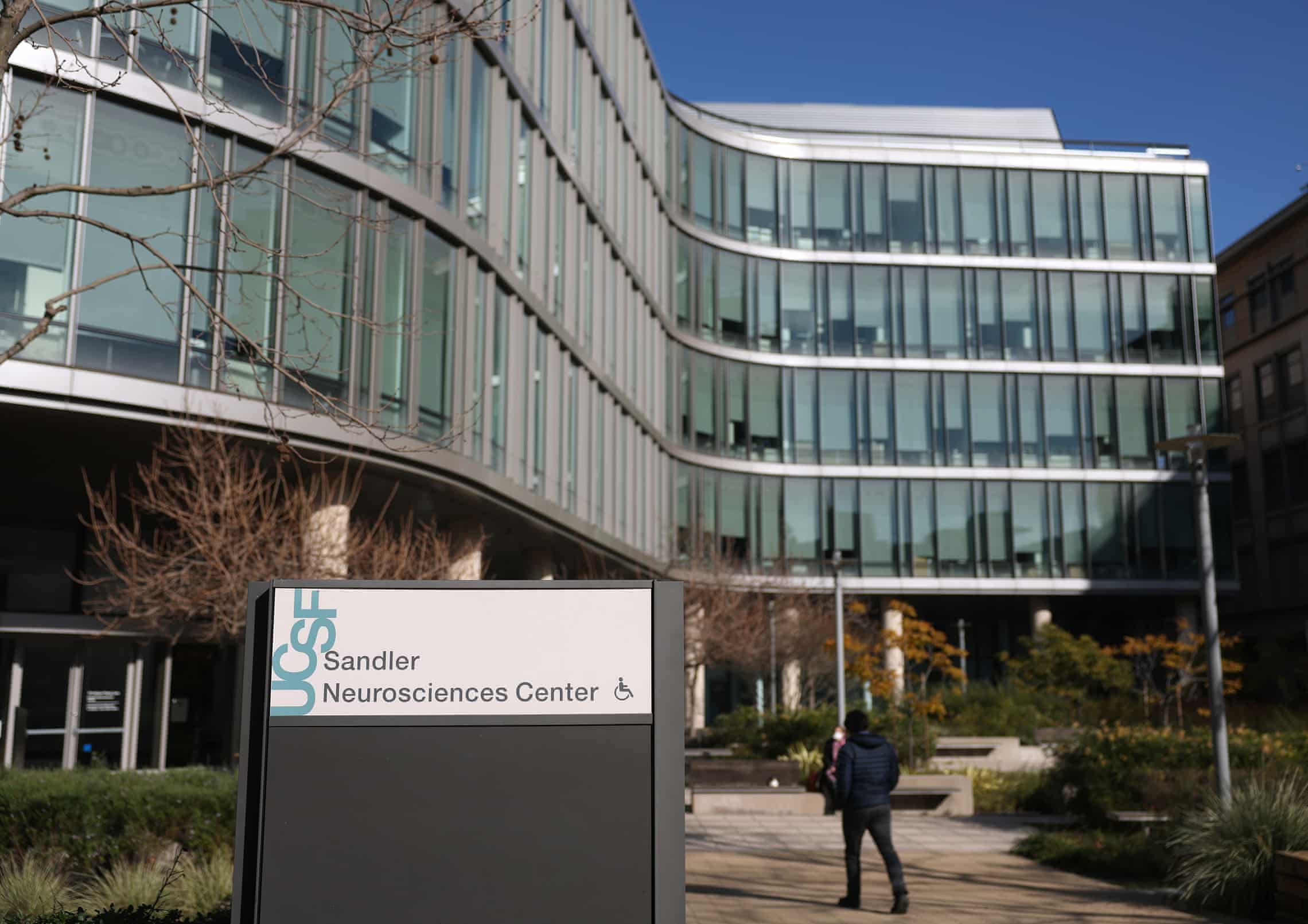 Prof sues U of Calif