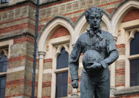 The William Webb Ellis statue at Rugby school