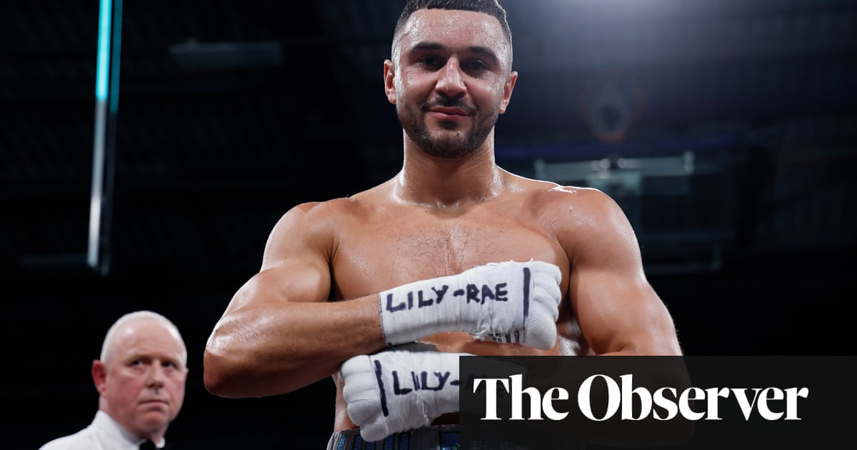 Callum Simpson Defends Titles After Sister's Death