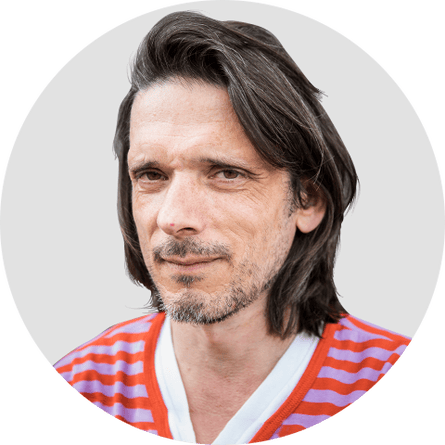 Jeremy Deller. Circular panelist byline.