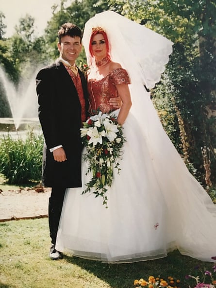 نعمان با همسرش ، جما ، در روز عروسی ، آگوست 1997
