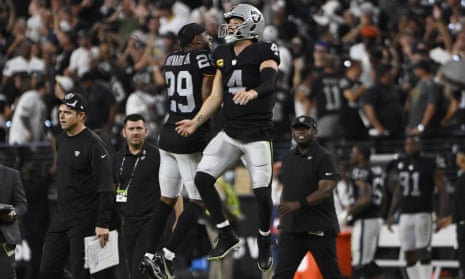 Carr and Jones combine to give Raiders dramatic NFL win over Ravens, NFL