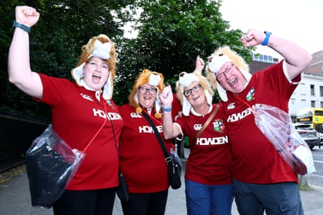 Lions fans get ready to cheer on the team in earnest