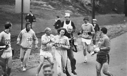 An official tries to pull Kathrine Switzer out of the Boston Marathon in 1967