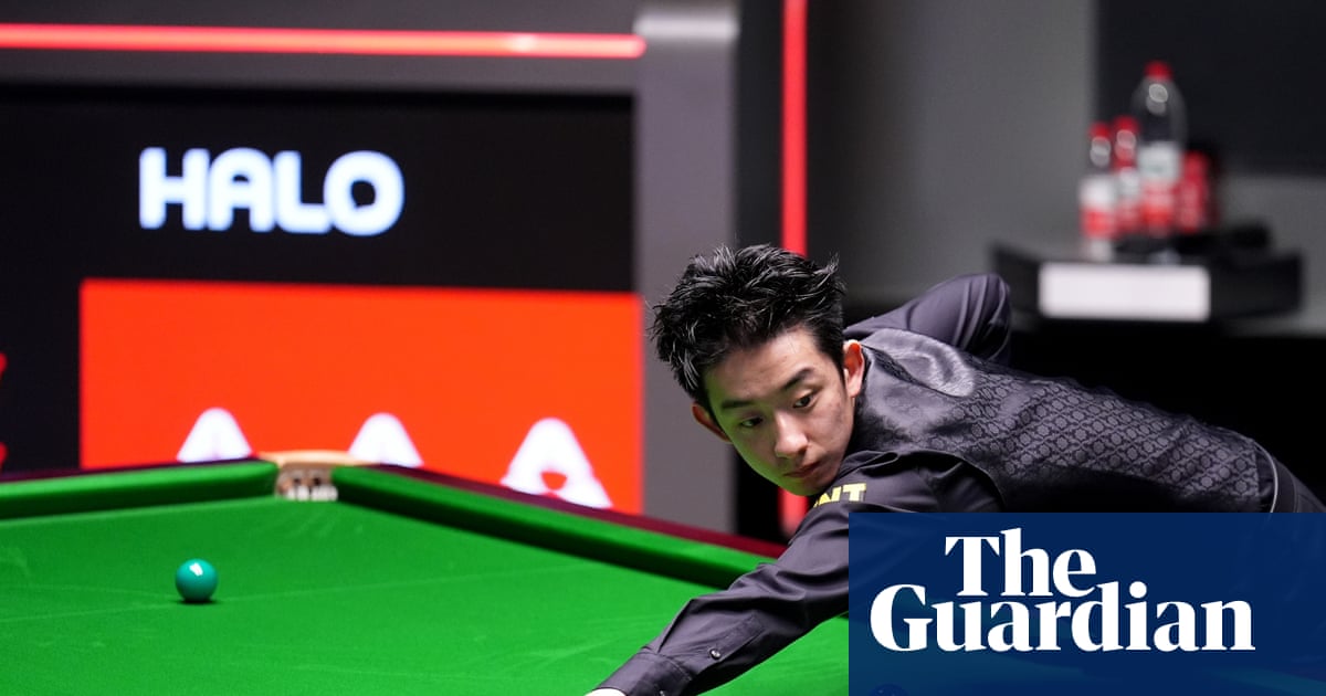 Wu Yize in driving seat but Shaun Murphy stays in touch in Crucible final