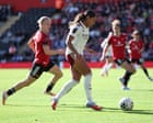 Pareggio storico tra Manchester United e Arsenal nella Women's Super League con un pubblico record e un commovente tributo a Matt Beard