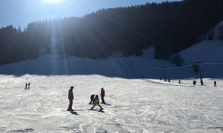 The author’s children perfecting their skiing technique at the Jochberg beginners slopes.