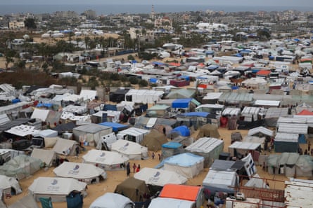 Hundreds of tents and other makeshift shelters in Rafah