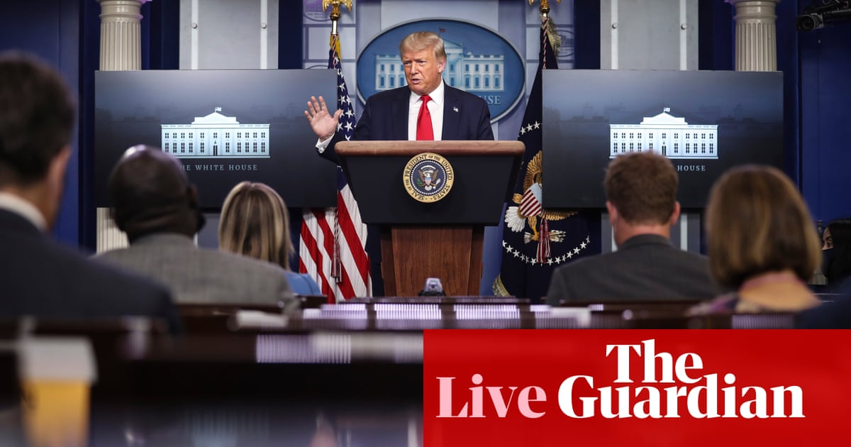 Trump says 'nobody likes me' w...