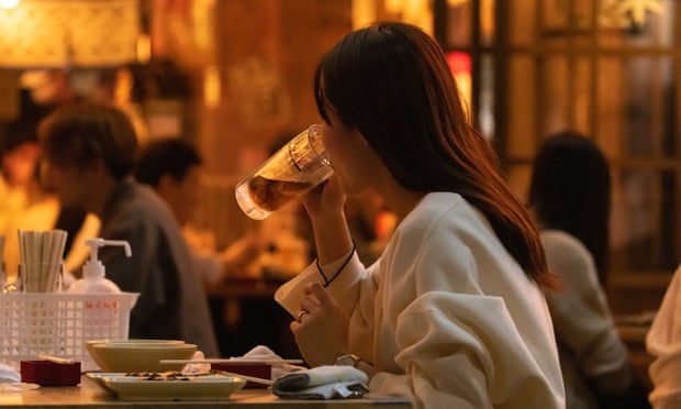 La vie nocturne revient à la normale à Shibuya, au Japon