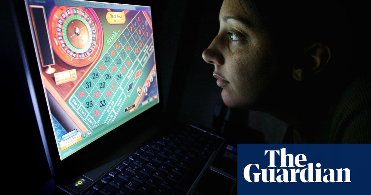 Majority of public support total ban on UK gambling adverts, poll finds