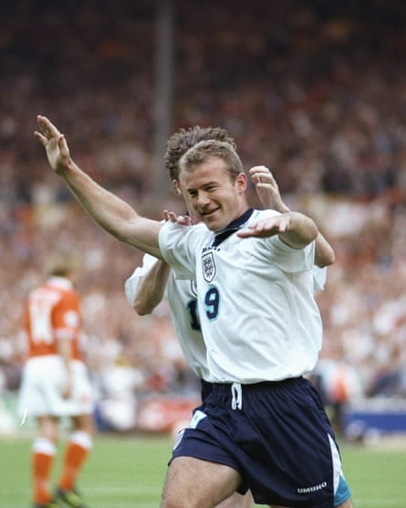 Alan Shearer celebrates scoring his second and England’s third goal in the 4-1 win against the Netherlands.