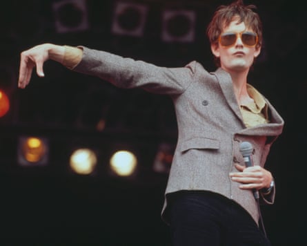 Swanky Mode … Jarvis Cocker at Glastonbury, 1994.