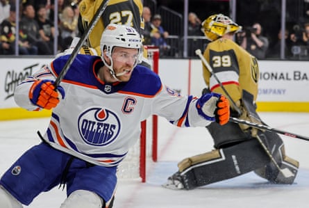 معاينة NHL: هل يستطيع كونور بيدارد لاعب بلاك هوكس الصاعد أن يأخذ الهوكي عن طريق العاصفة؟ | NHL معاينة NHL: هل يستطيع كونور بيدارد لاعب بلاك هوكس الصاعد أن يأخذ الهوكي عن طريق العاصفة؟ | NHL