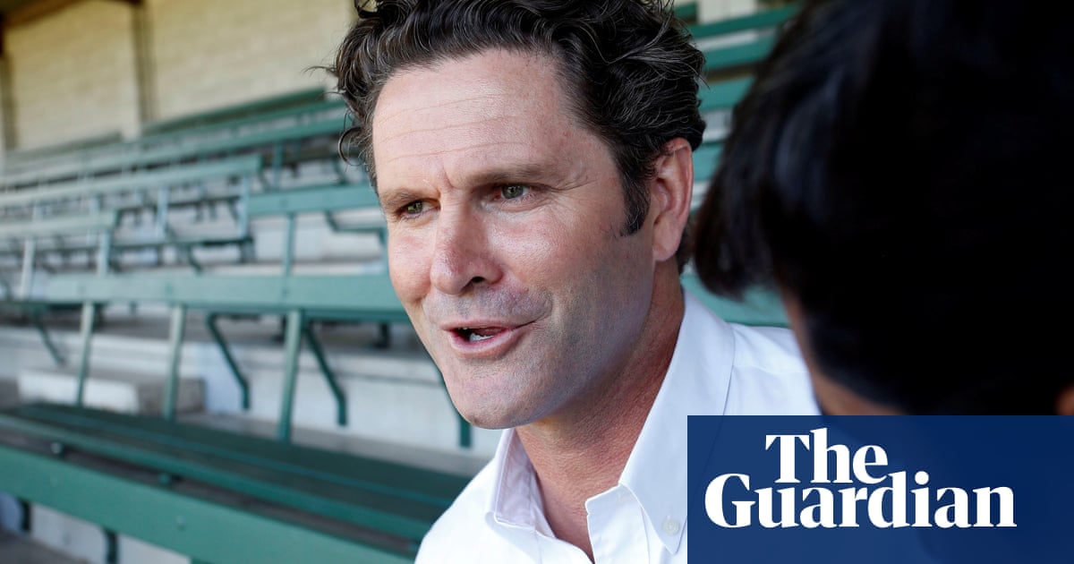 New Zealand cricket great Chris Cairns in intensive care in Sydney