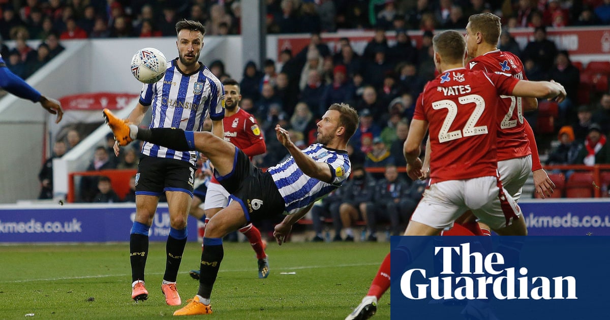 Football League: Championship promotion hopefuls suffer shocks