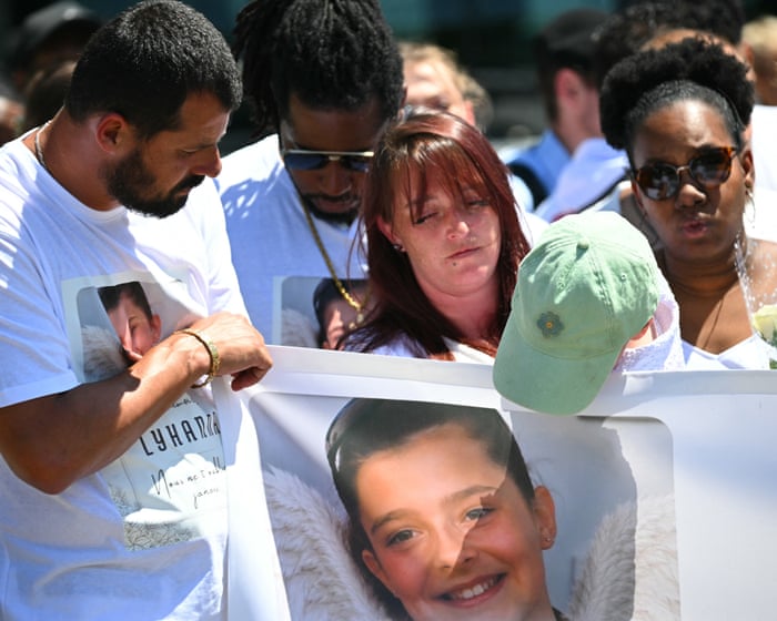 Thousands march for French schoolgirl murdered after police failed to question suspect