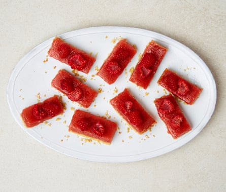 Tamal Ray’s raspberry and lime curd bars