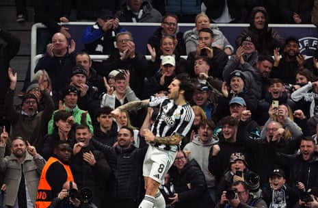 Newcastle United's Sandro Tonali celebrates scoring his side's first goal of the game.