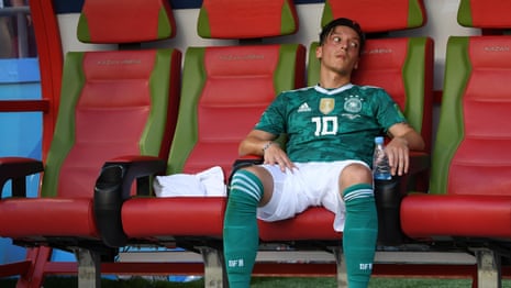 Özil's resignation sparks recriminations across German politics | Germany | The Guardian