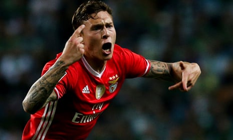 Benfica's Swedish defender Victor Lindelof celebrates after scoring a goal during the Portuguese League  football match between Sporting and Benfica at the Estadio José Alvalade  in Lisbon on 22 April 2017