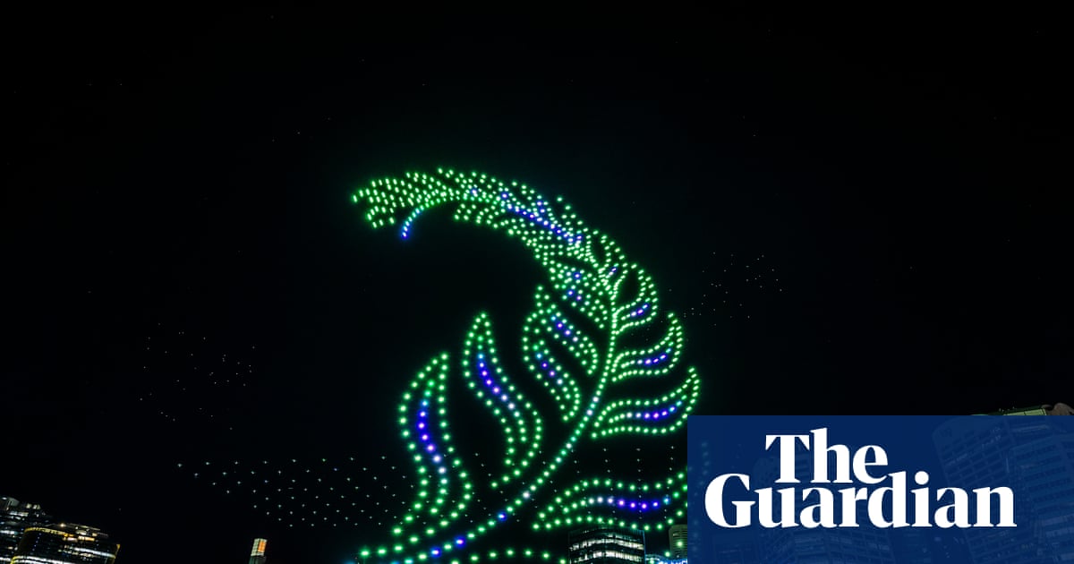 Vivid Sydney cancels all drone shows after 83 drones plunged into Darling Harbour Vivid Sydney cancels all drone shows after 83 drones plunged into Darling Harbour
