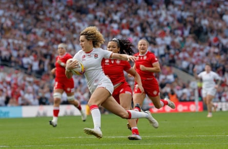 Ellie Kildunne runs clear before scoring the first England try during the Women’s Rugby World Cup final between Canada and England at the Allianz Stadium, Twickenham