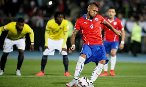 Ecuador watch as Arturo Vidal scores from the spot in last year’s tournament