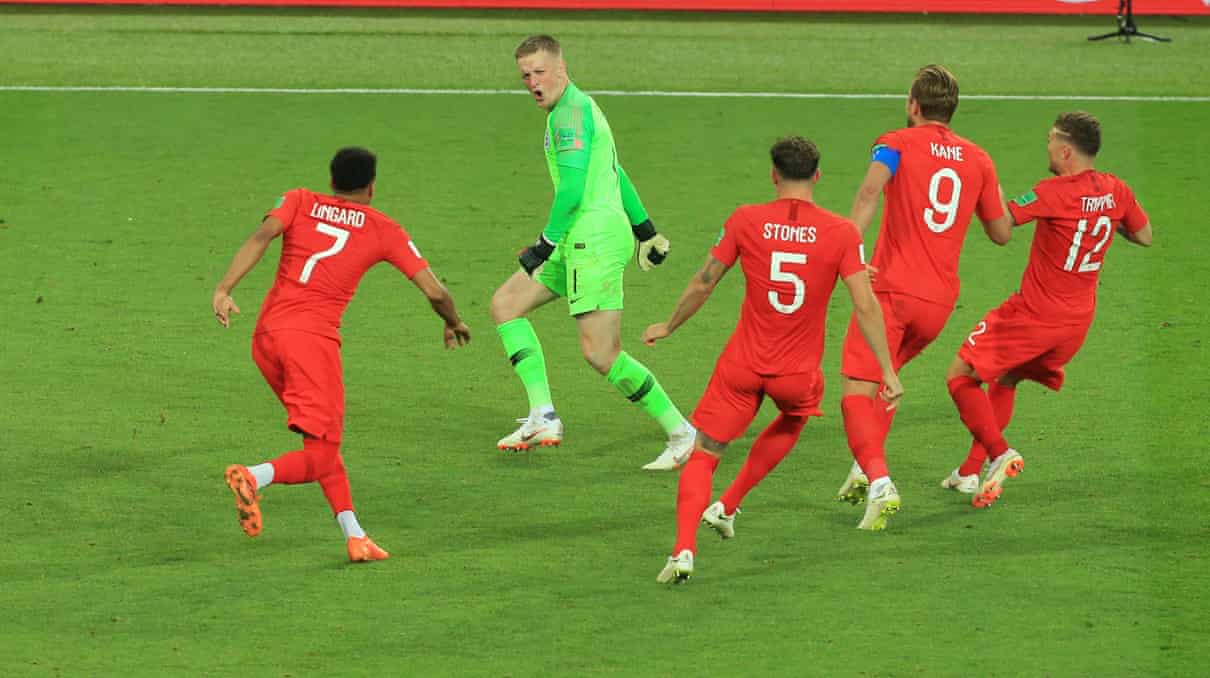 Harry Kane liderando o ataque da Inglaterra.