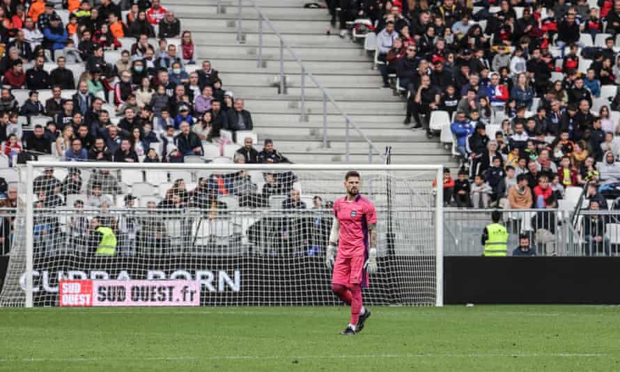 Benoît Costil potrebbe lasciare il Bordeaux dopo uno scontro con gli ultras.