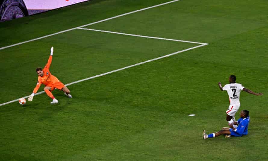 Eintracht Frankfurt v Rangers: Europa League final, extra time – live! | Europa League 13 Joe Aribo of Rangers shoots and scores his side's first goal.