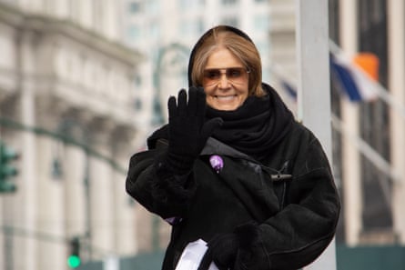 Gloria Steinem smiling and waving in 2019