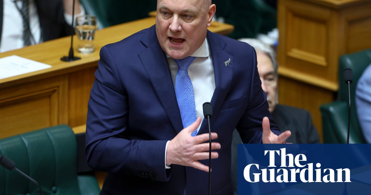 New Zealand PM to meet Xi Jinping as former leaders warn against becoming an adversary' of China