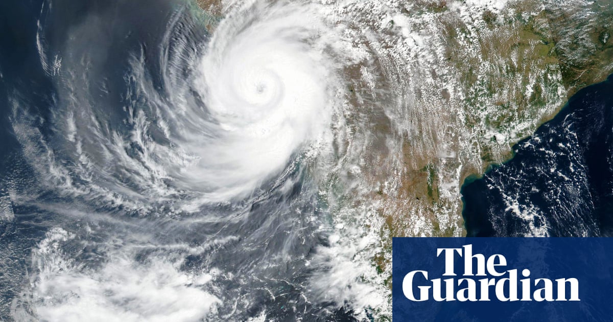 Cyclone Tauktae hits India coast with 165km/h winds and heavy rain