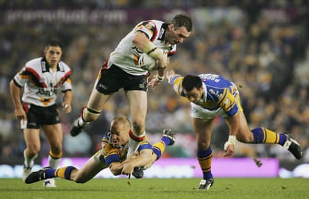 Jamie Peacock with the ball.