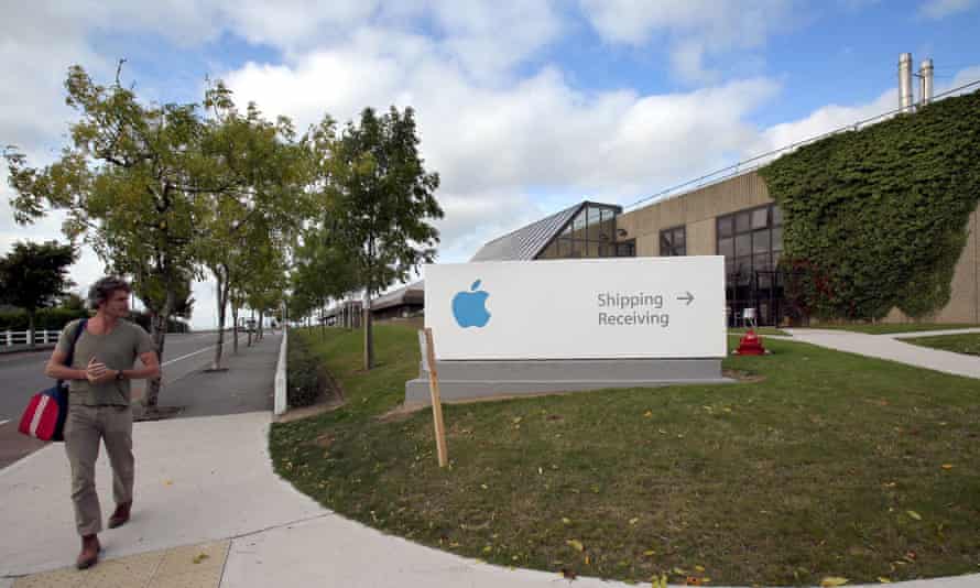 Irish Finance Minister Stands Firm On Apple Tax Deal In Budget Speech Apple The Guardian Irish Finance Minister Stands Firm On Apple Tax Deal In Budget Speech Apple The Guardian