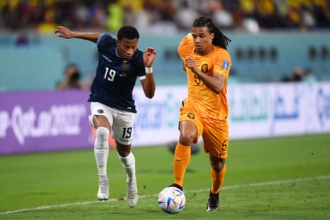 Netherlands v Ecuador: World Cup 2022 – live | World Cup 2022 1 Gonzalo Plata stays with Nathan Ake of the Netherlands.