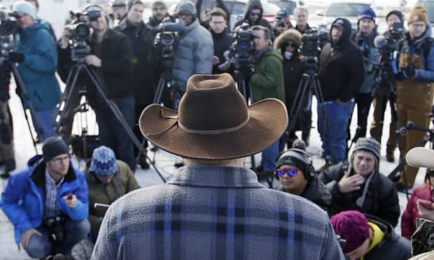Ammon Bundy speaks to reporters during a news conference at Malheur National Wildlife Refuge in January 2016.